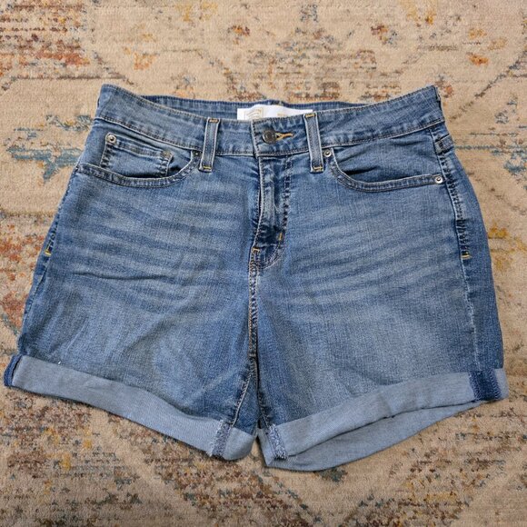 Signature Levi's Strauss  mid-rise shorts - Picture 1 of 4
